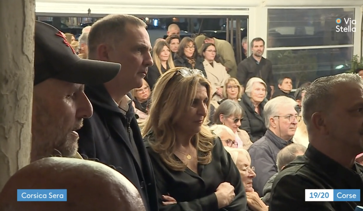 Reportage France 3 Corse — Présentation de la liste Place Paoli